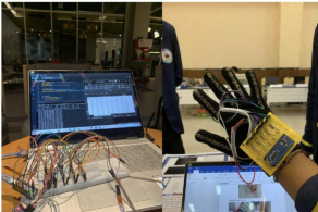 PROTOTIPE PENERJEMAH BAHASA ISYARAT BERBASIS FLEX SENSOR DENGAN IMPLEMENTASI MACHINE LEARNING (SMART CITY)